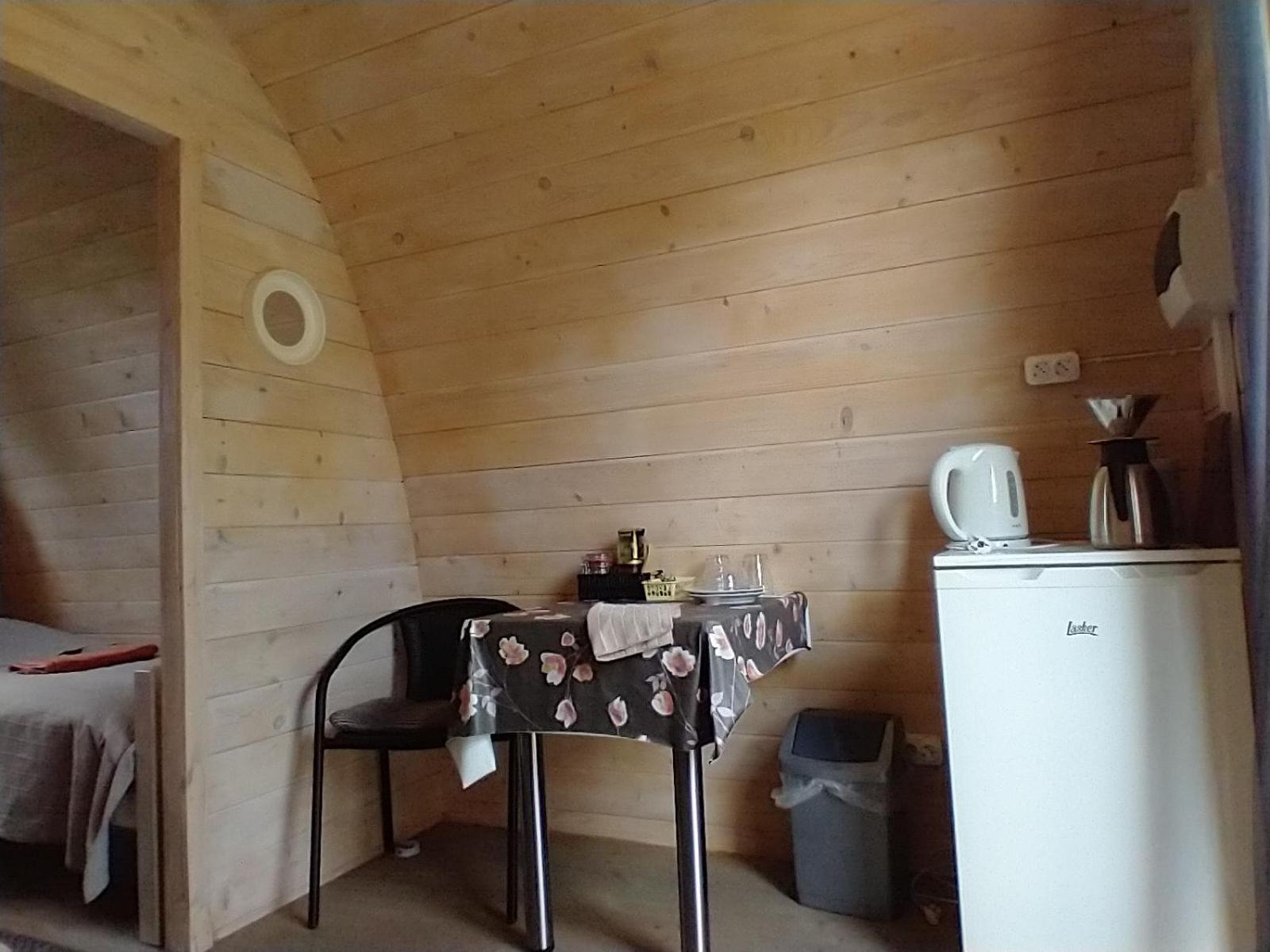 Lahemaa Kohvikann B & B, Caravan Park Palmse Rum bild